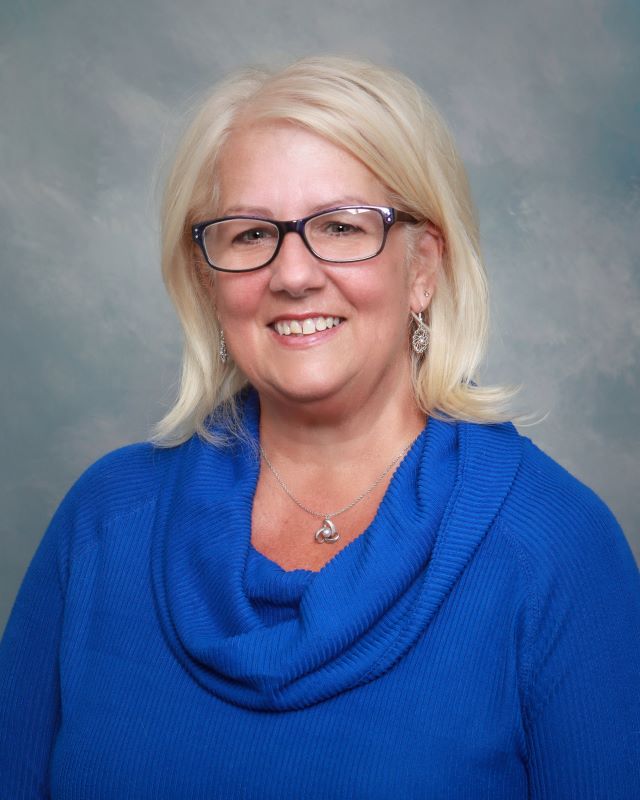 staff photo lady