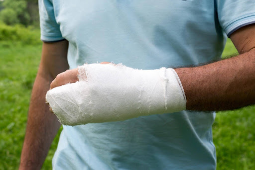 Establishing and pursuing a personal injury case does not have to be difficult, but it does require understanding a few Tennessee laws.